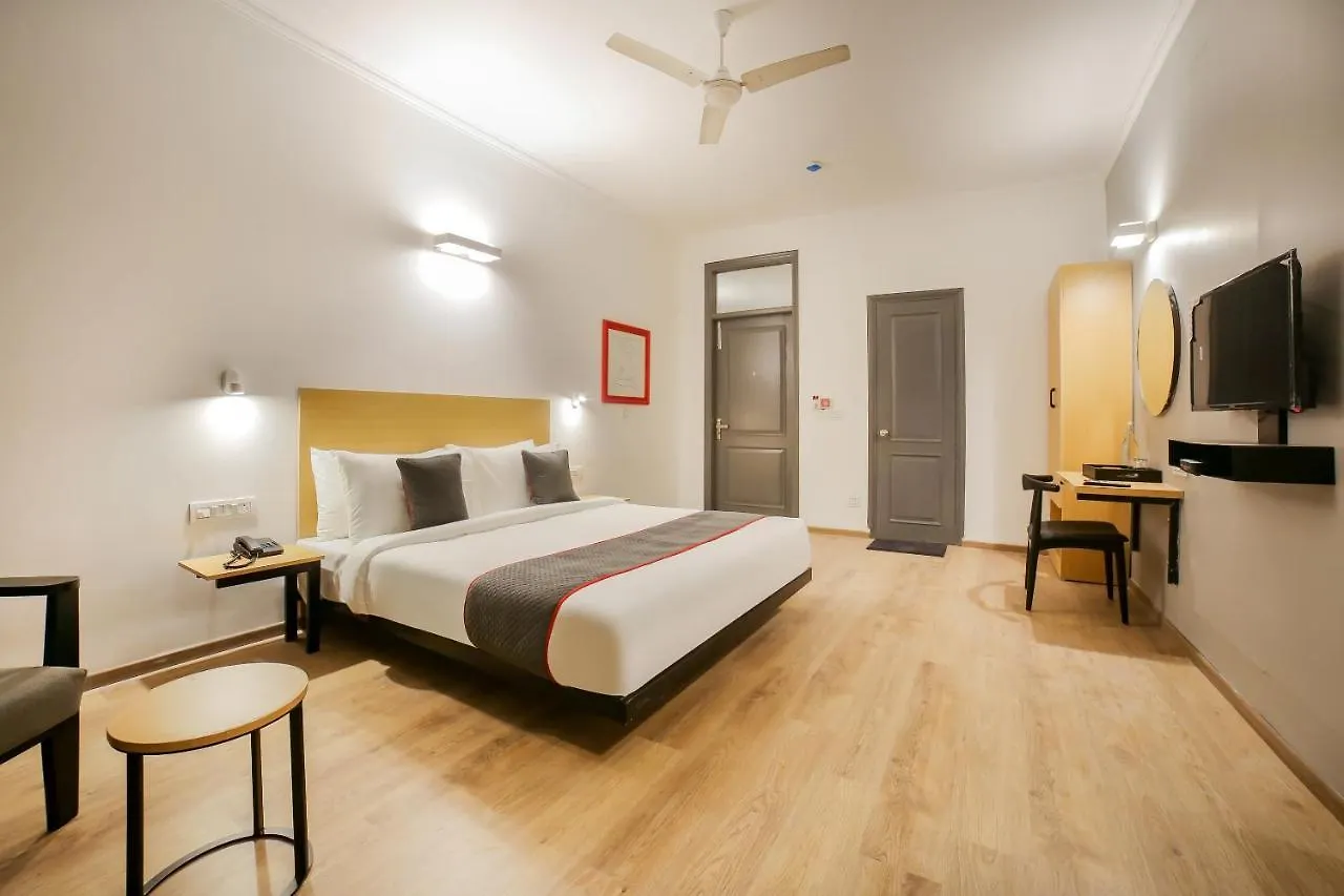 Hotel Townhouse 330 Dlf Phase-2 Near Leisure Valley Park Gurgaon