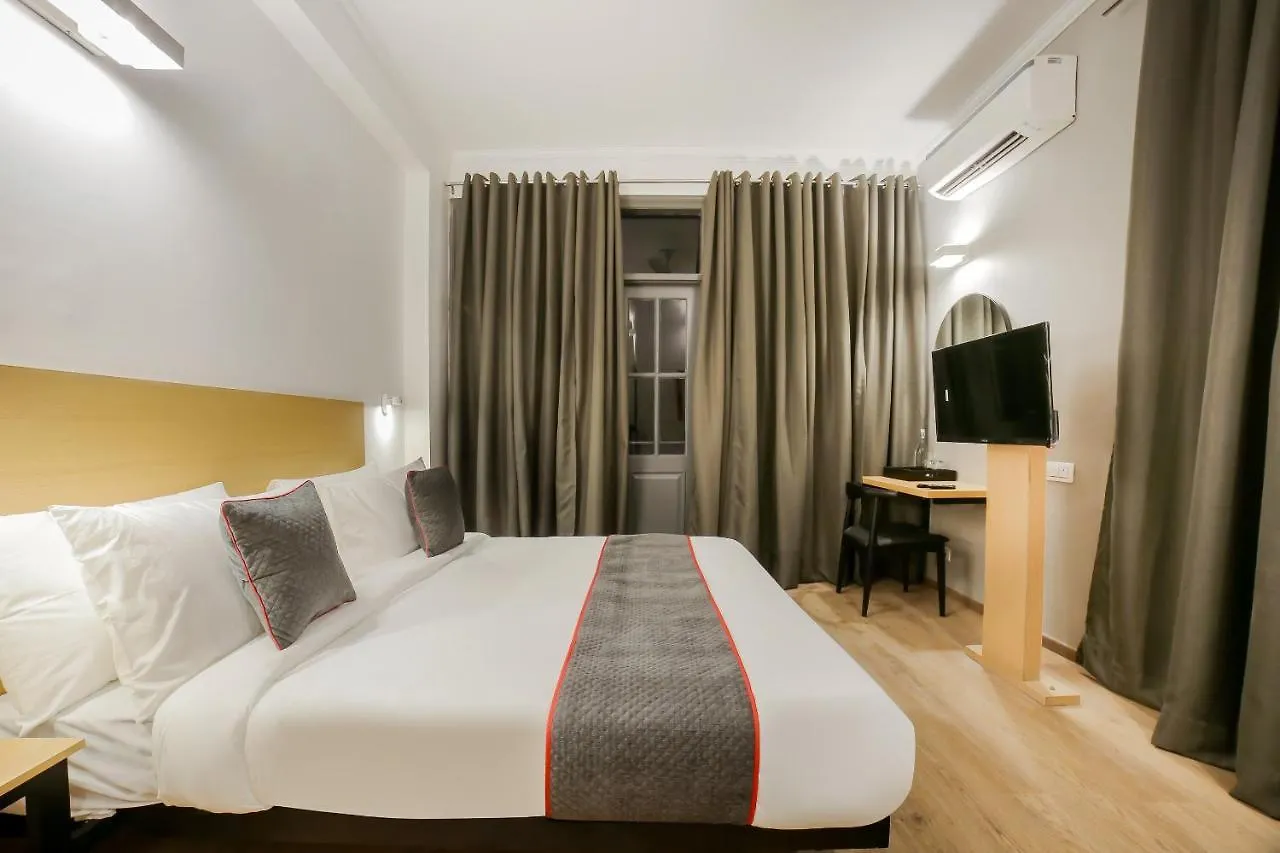Hotel Townhouse 330 Dlf Phase-2 Near Leisure Valley Park Gurgaon