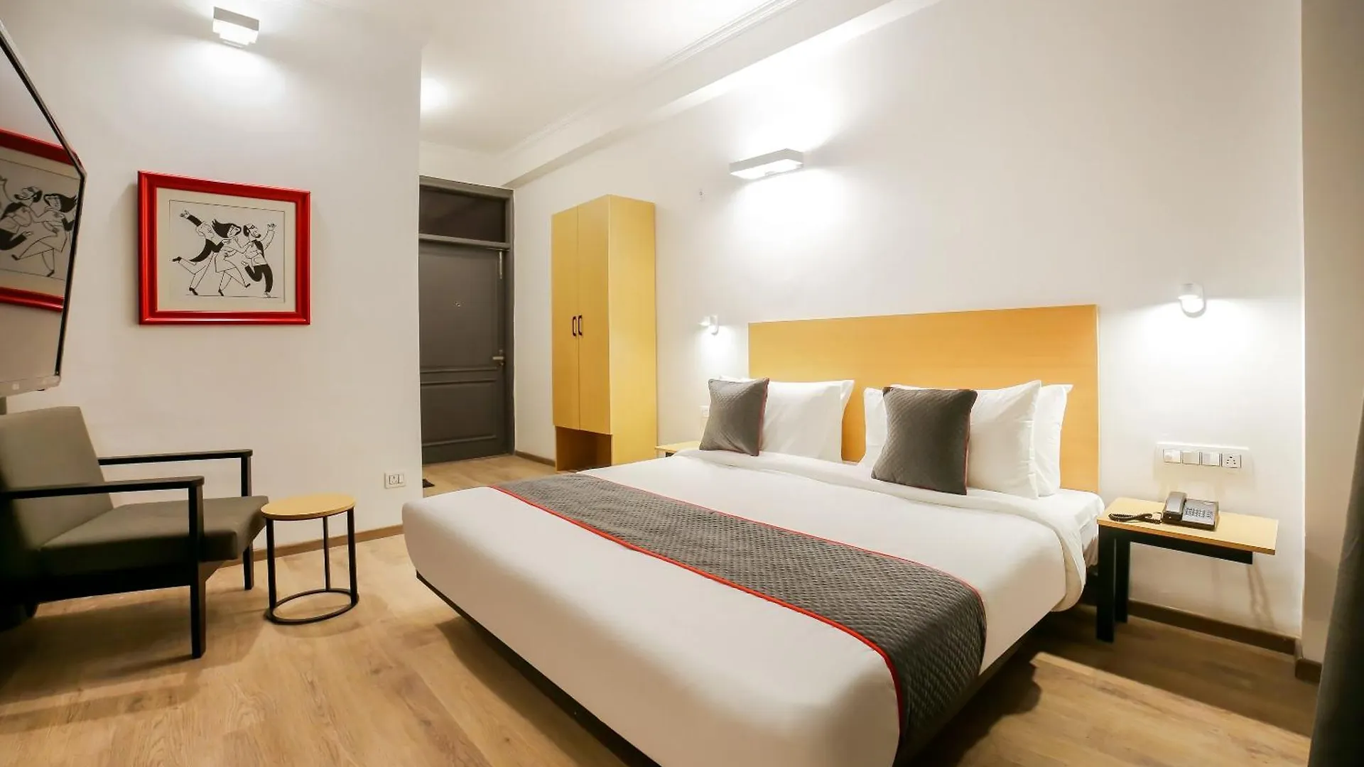 Townhouse 330 Dlf Phase-2 Near Leisure Valley Park Gurgaon Hotel