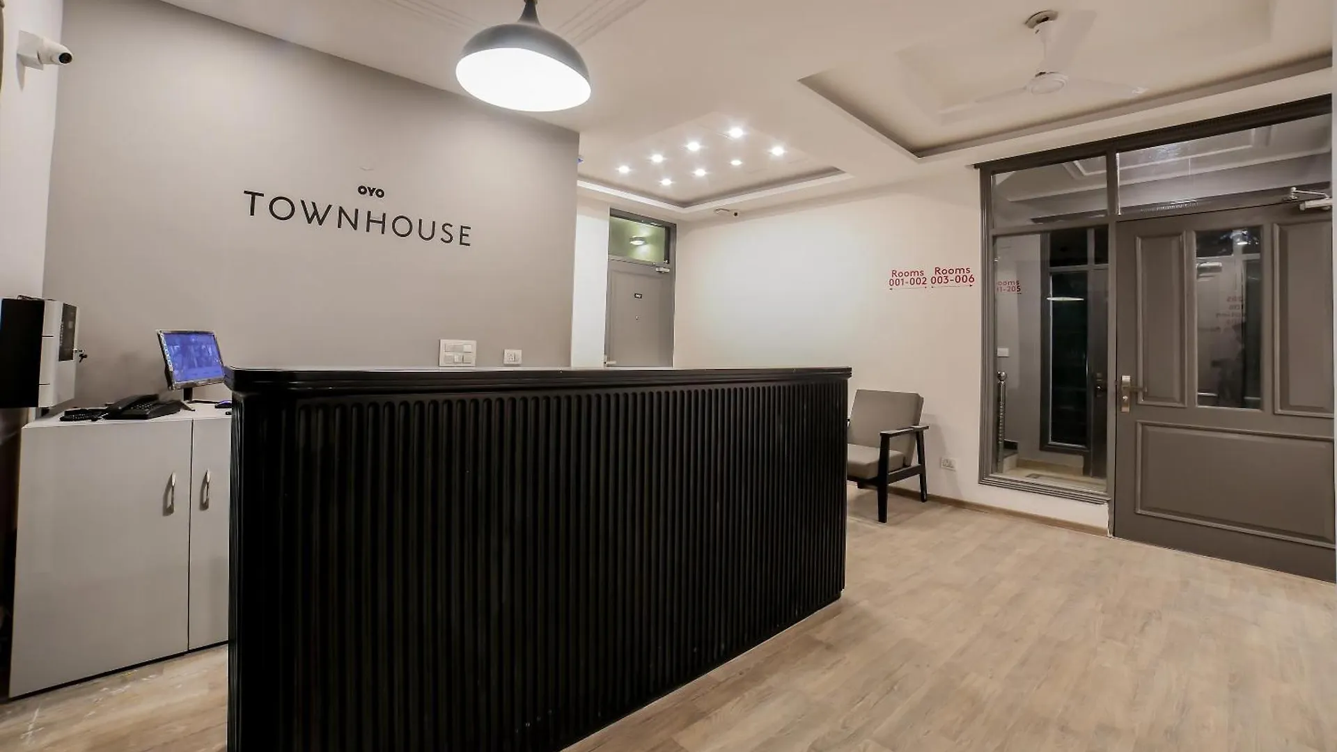 Townhouse 330 Dlf Phase-2 Near Leisure Valley Park Gurgaon