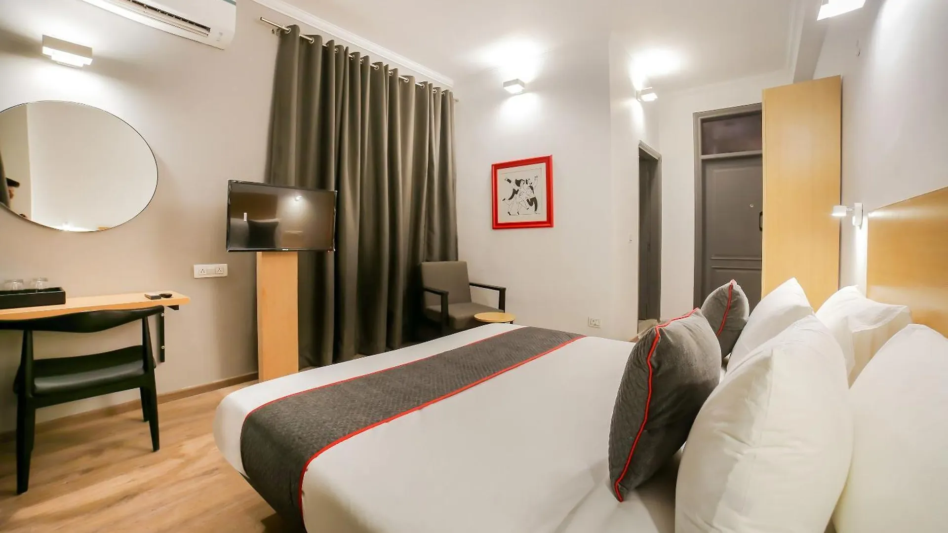 Townhouse 330 Dlf Phase-2 Near Leisure Valley Park Gurgaon